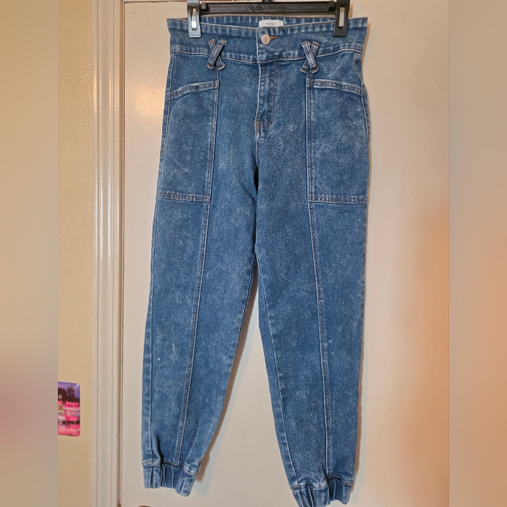 Forever 21 Blue Denim Ankle Jeans Sz.27